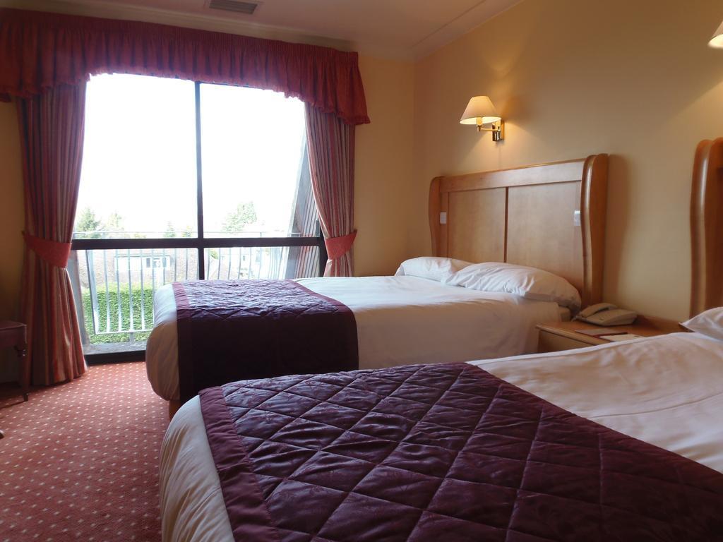 Lakeside International Hotel Camberley Cameră foto